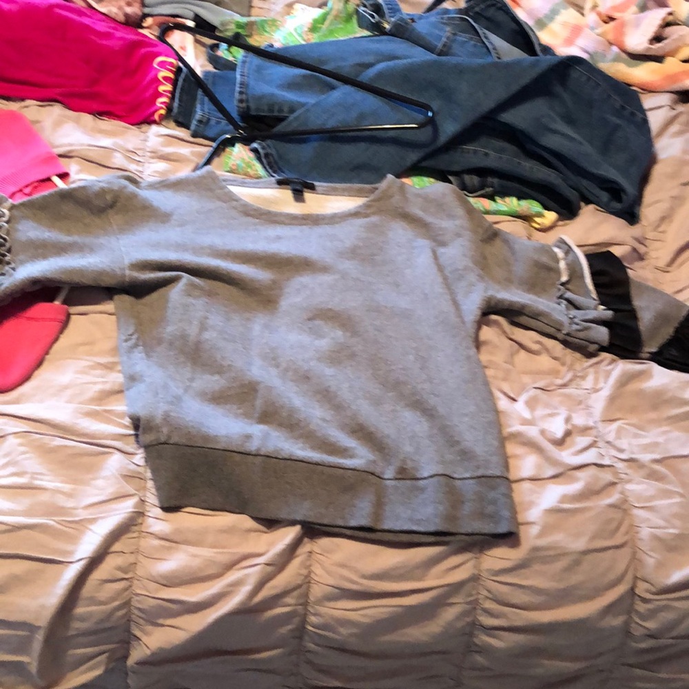 A sweatshirt